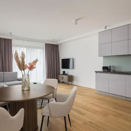 Wilanow Branickiego Deluxe Апартаменты